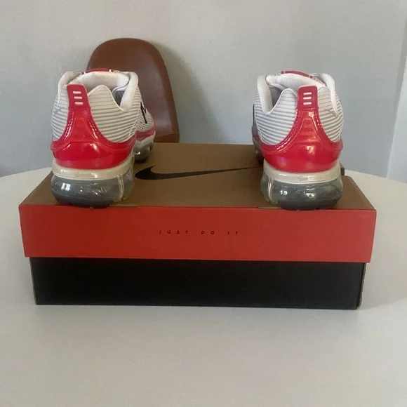 Nike Air VaporMax 360 Men’s Size 8/Women’s Size 9.5 - Picture 5 of 8